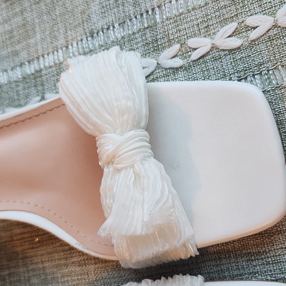 White Bow Knot Chunky Block Heeled Ankle Sandals, Open Toe, 10 - Picture 7 of 16